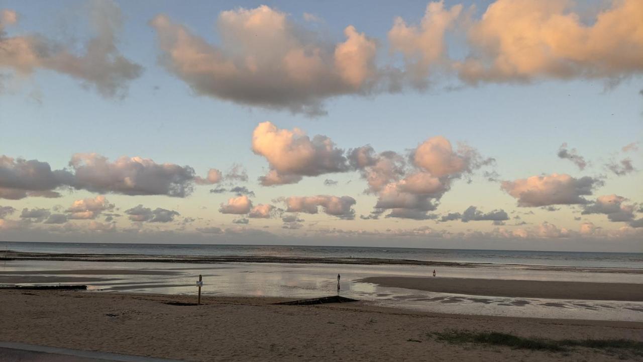 Seashore Hideaway Studio Hermanville-sur-Mer Exterior foto